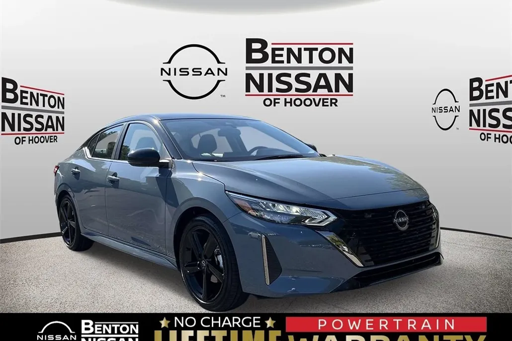 2025 Nissan Sentra SR photo 1