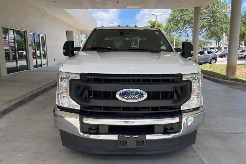 2020 Ford F-350 XL photo 1