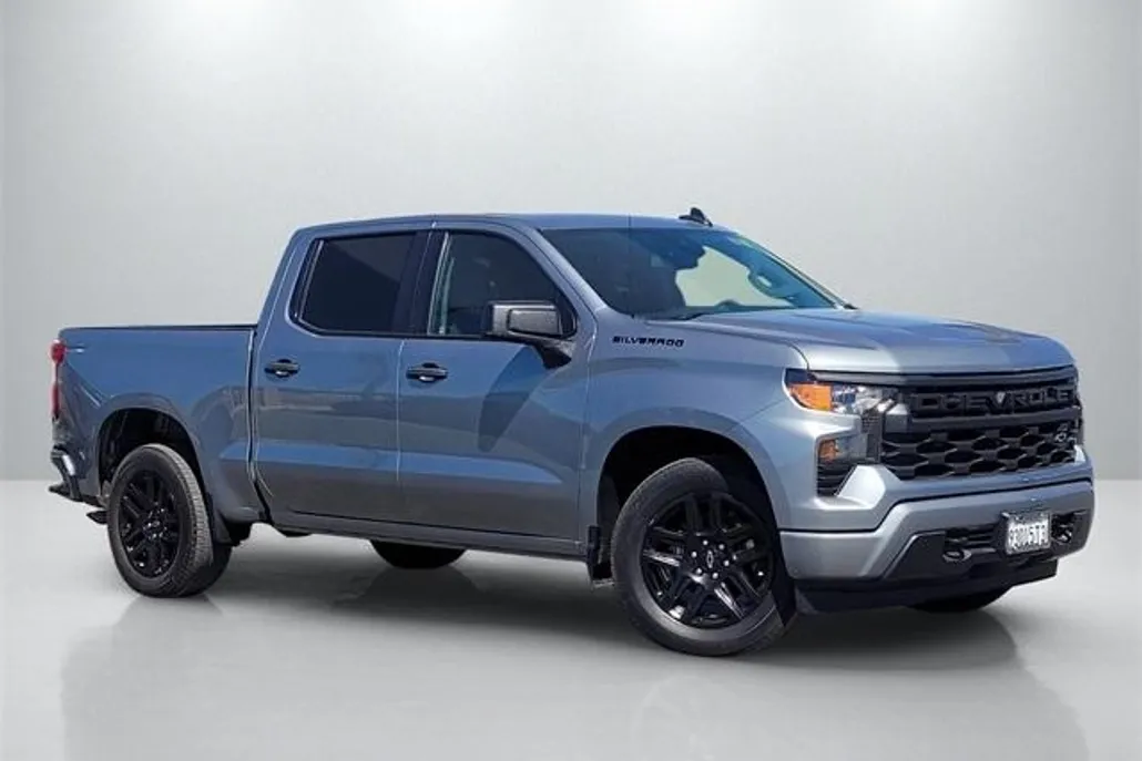 2023 Chevrolet Silverado 1500 Custom photo 1