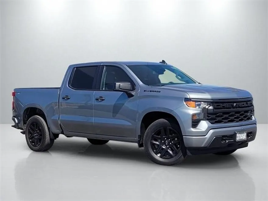2023 Chevrolet Silverado 1500 Custom photo 1