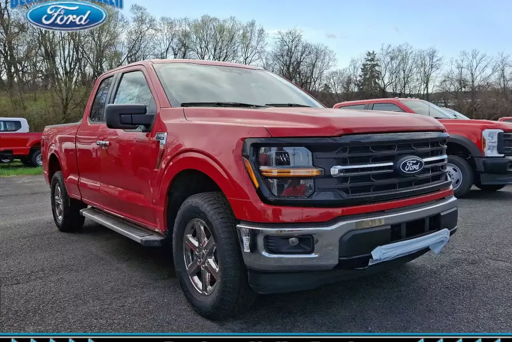 2025 Ford F-150 XLT photo 1