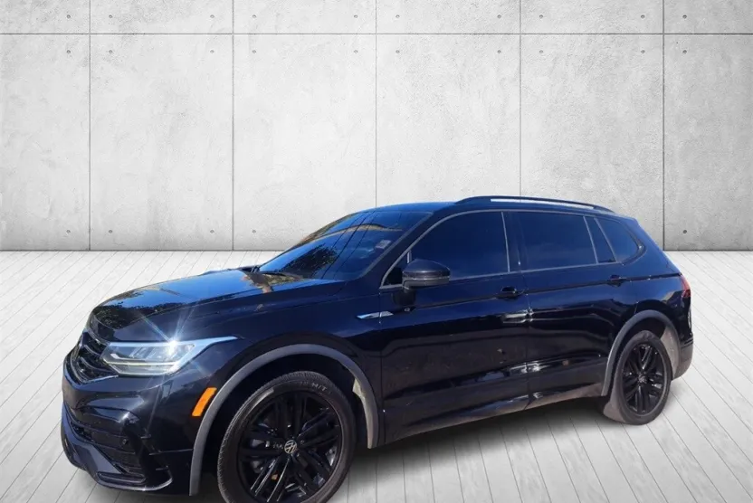 2022 Volkswagen Tiguan SE R-Line Black photo 1