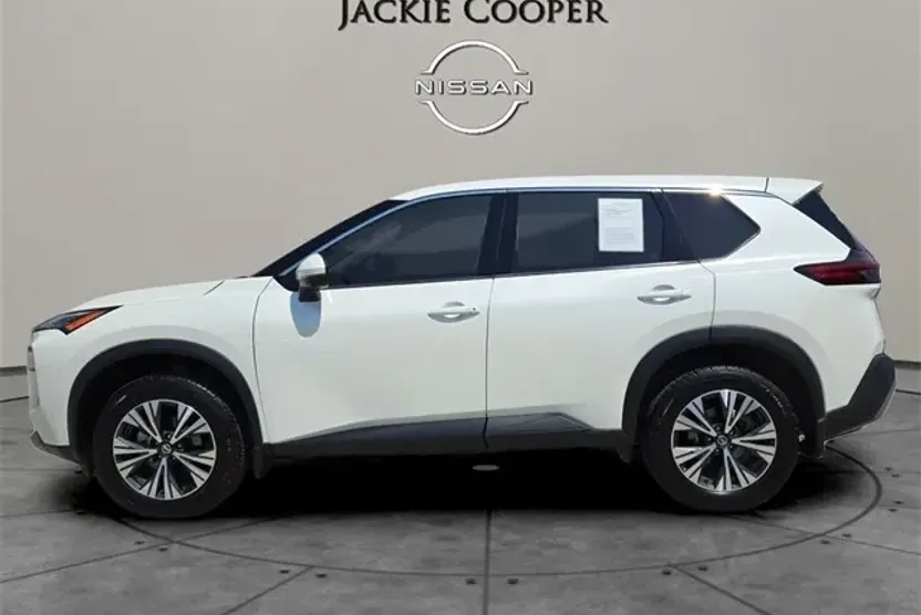 2021 Nissan Rogue SV photo 1