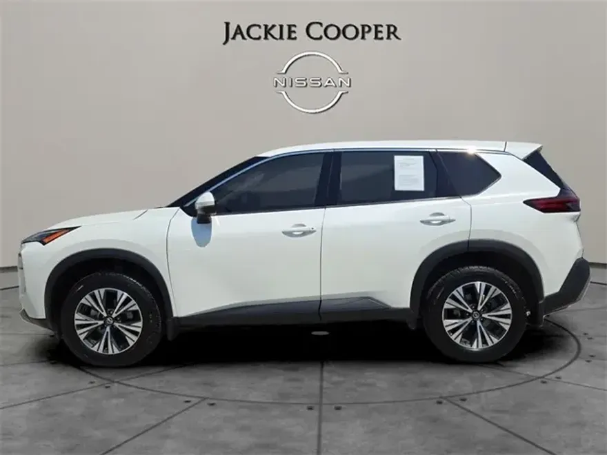 2021 Nissan Rogue SV photo 1