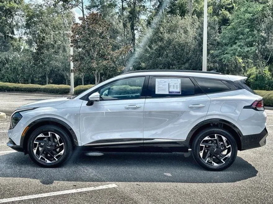 2025 Kia Sportage photo 1