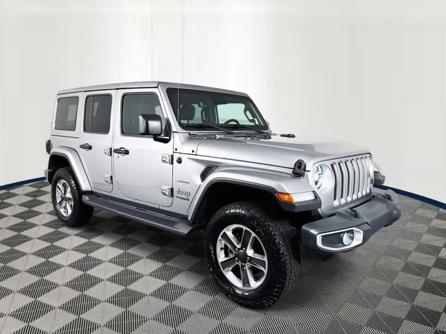 2020 Jeep Wrangler Unlimited Sahara photo 1