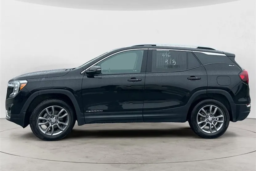 2024 Gmc Terrain SLT photo 1