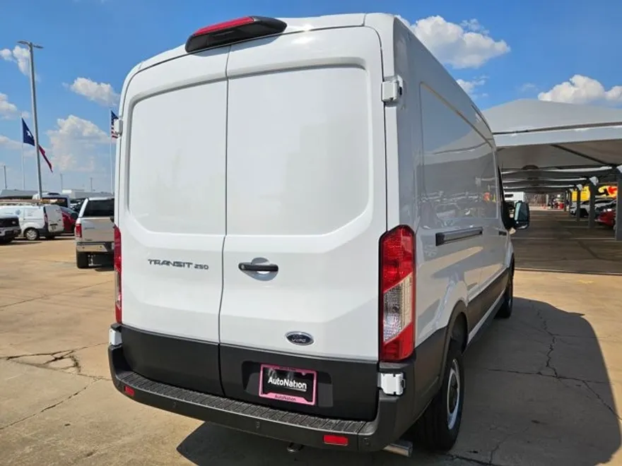 2025 Ford Transit photo 1