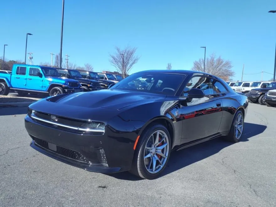 2025 Dodge Charger Daytona Scat Pack photo 1