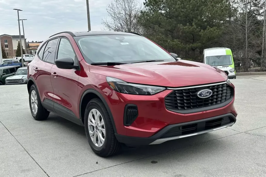2025 Ford Escape photo 1