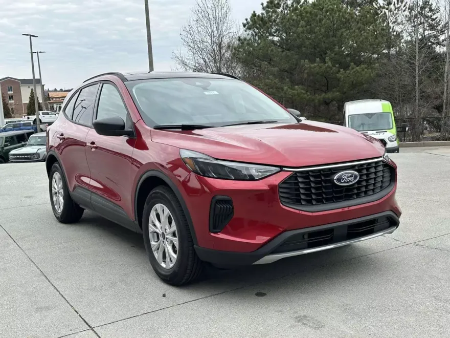 2025 Ford Escape photo 1