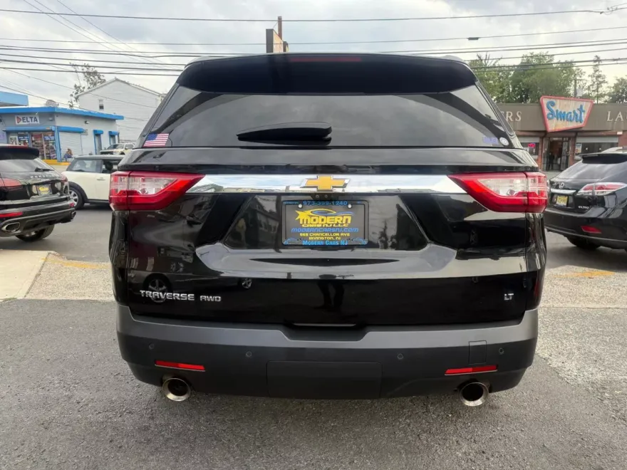 2020 Chevrolet Traverse photo 1