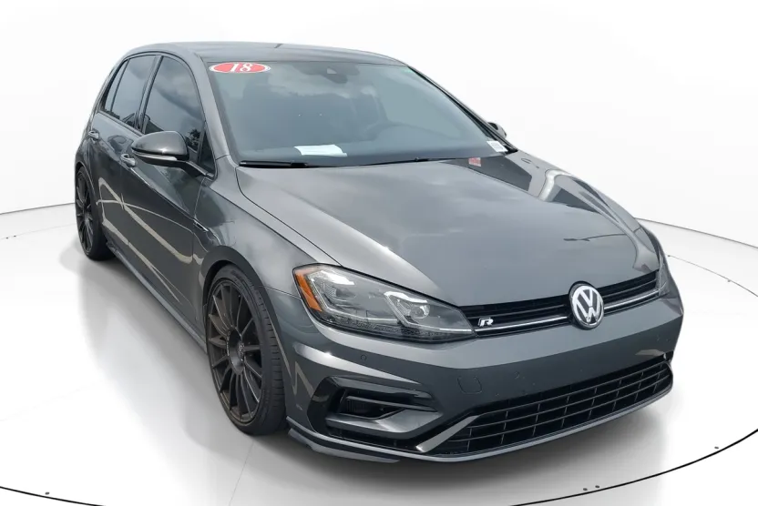 2018 Volkswagen Golf R 4Motion photo 1