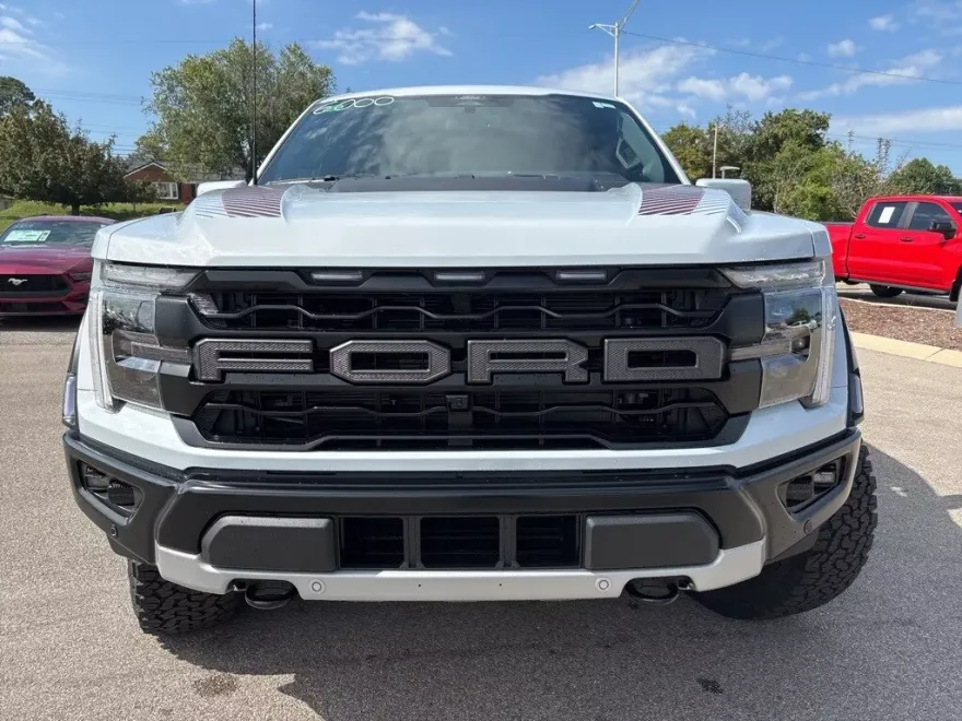 2025 Ford F-150 Raptor photo 1