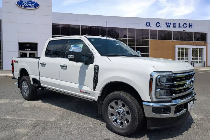 2025 Ford F-350 King Ranch photo 1