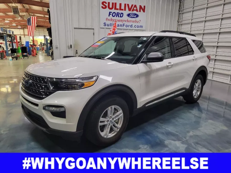 2022 Ford Explorer XLT photo 1