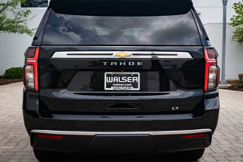 2021 Chevrolet Tahoe LT photo 1