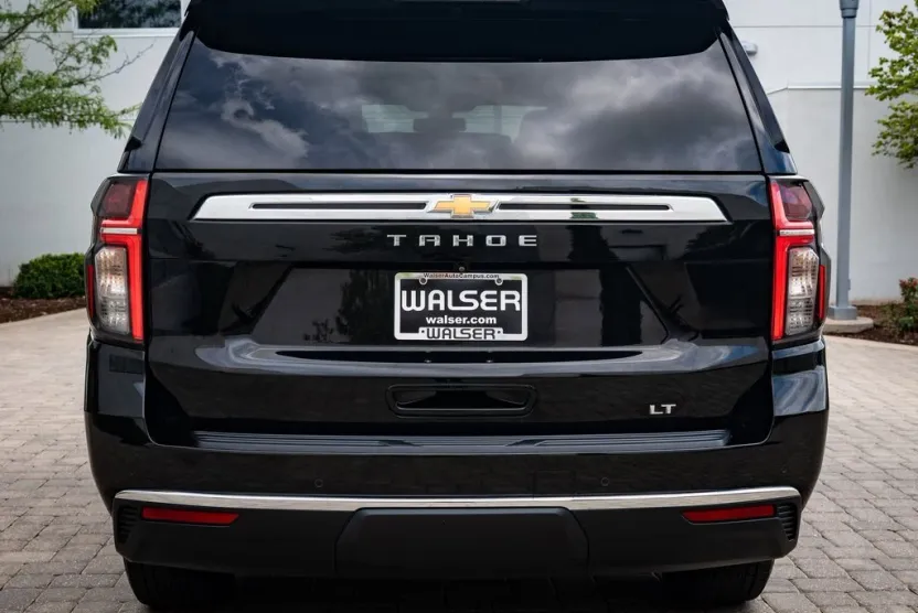 2021 Chevrolet Tahoe LT photo 1
