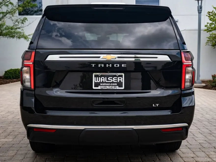 2021 Chevrolet Tahoe LT photo 1