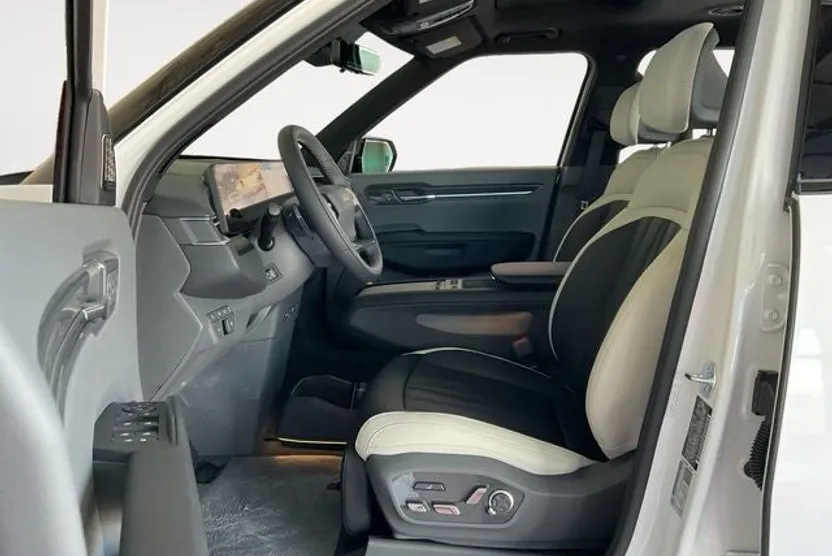 2026 Kia EV9 GT-Line photo 1
