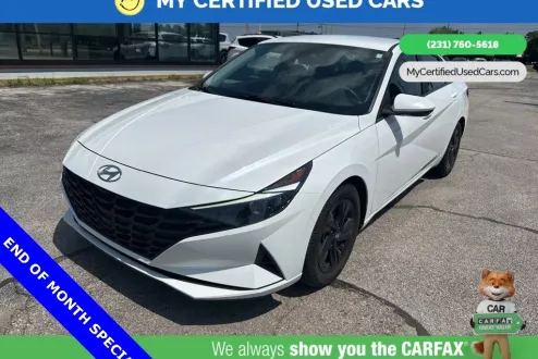 2022 Hyundai Elantra SEL photo 1