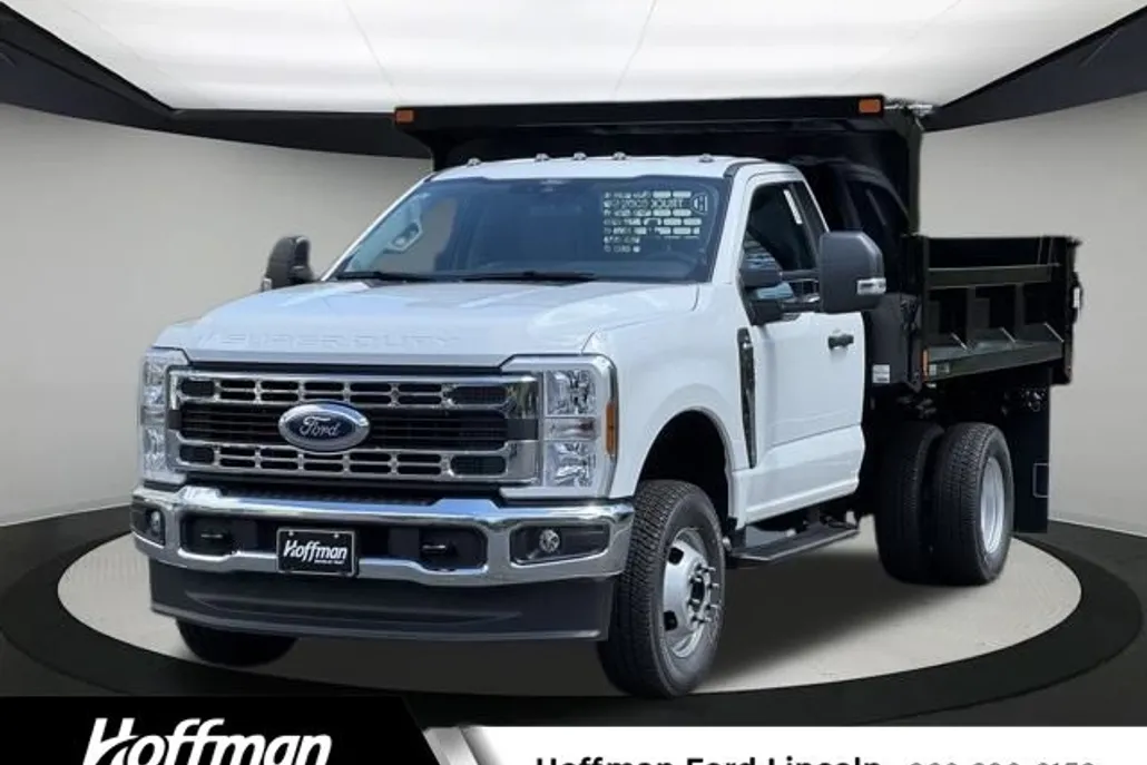 2025 Ford F-350 XL photo 1