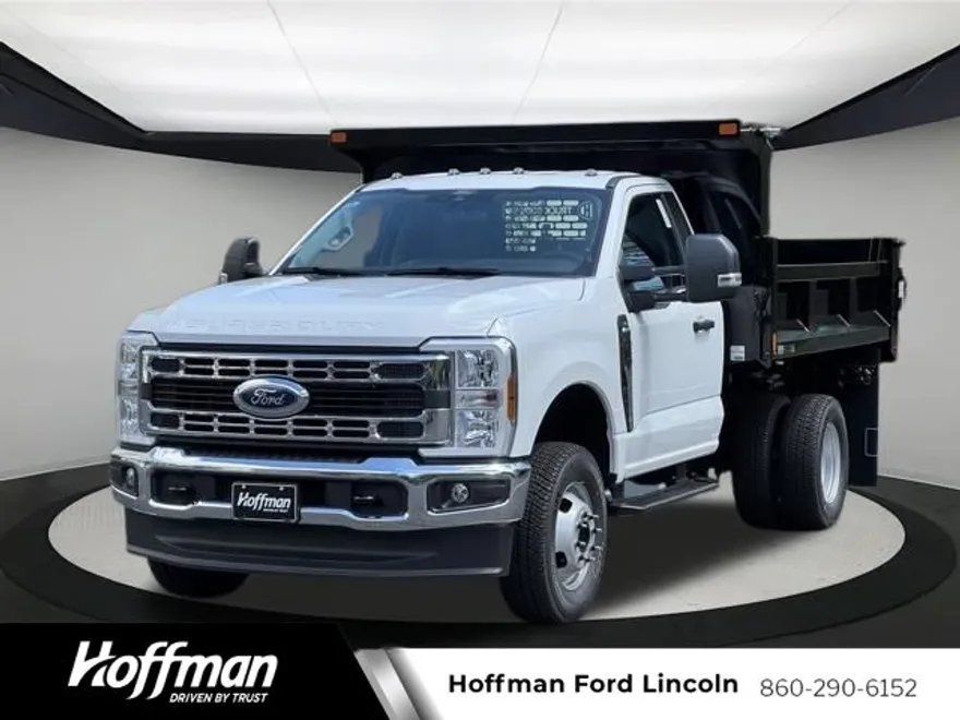 2025 Ford F-350 XL photo 1