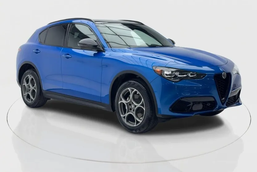 2025 Alfa Romeo Stelvio Sprint Base photo 1