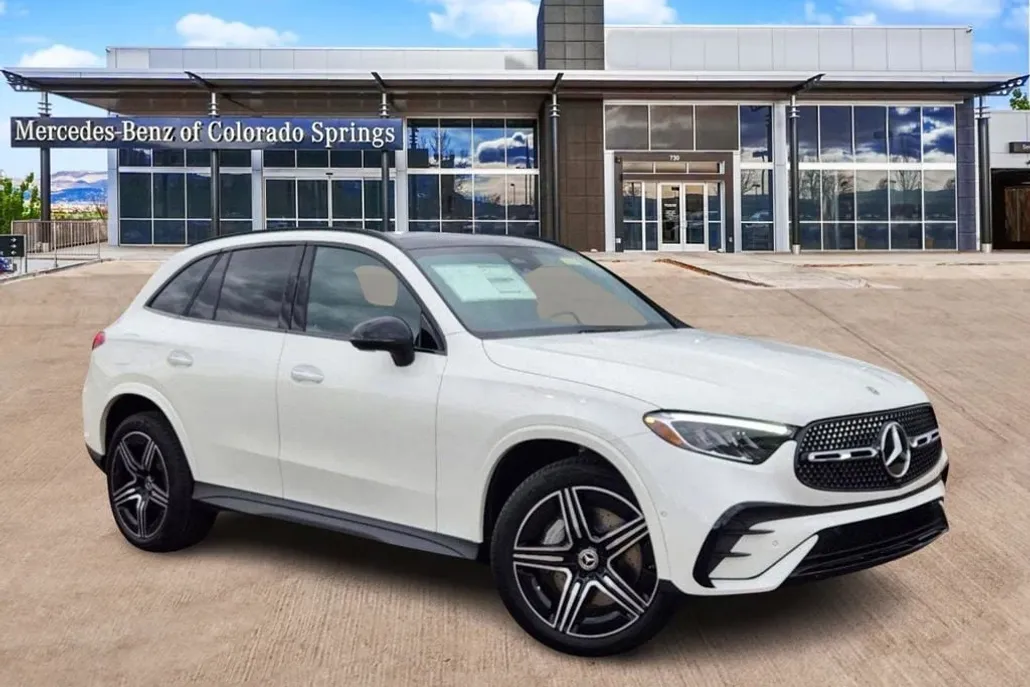 2025 Mercedes Benz GLC 300 4MATIC photo 1