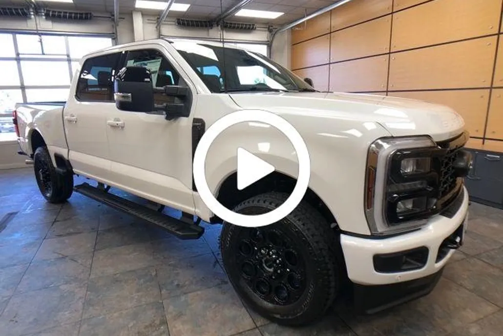2026 Ford F-350 Lariat photo 1