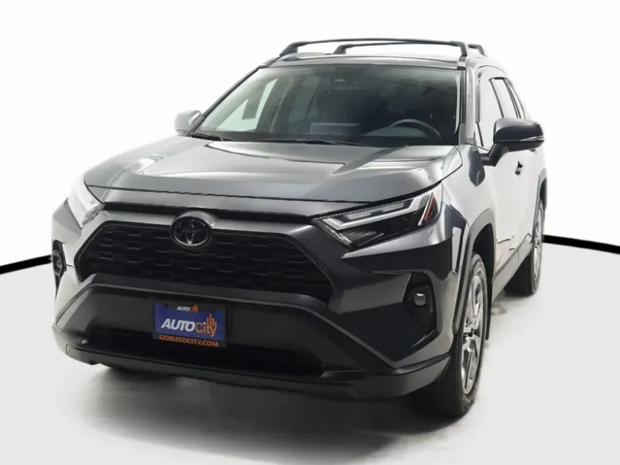 2023 Toyota RAV4 XLE Premium photo 1