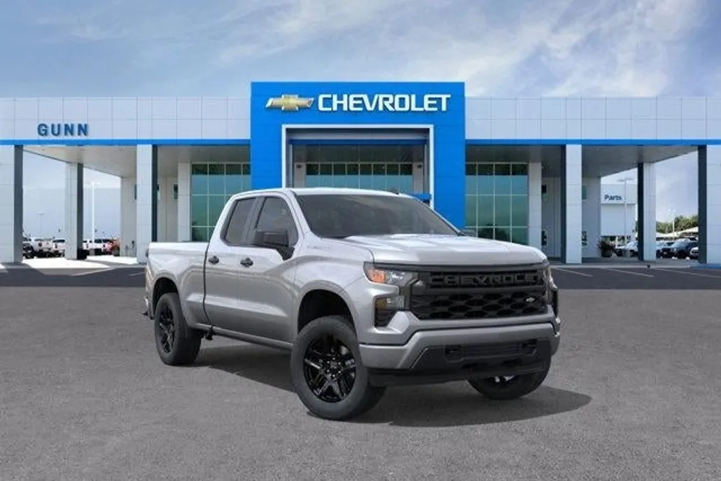 2026 Chevrolet Silverado 1500 Custom photo 1