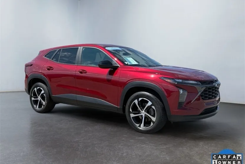 2024 Chevrolet Trax photo 1