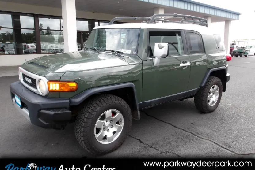 2010 Toyota FJ Cruiser Base photo 1