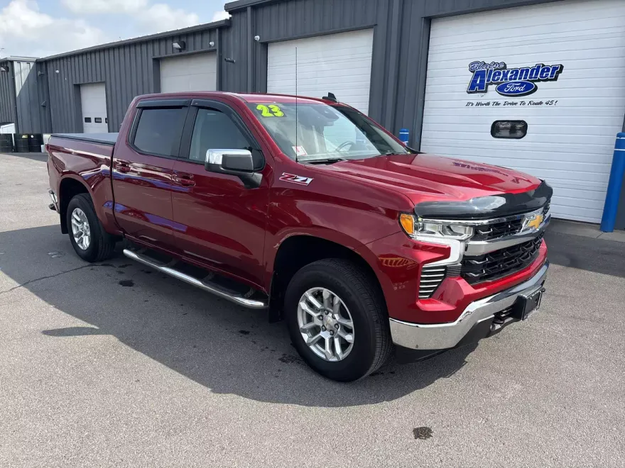 2023 Chevrolet Silverado 1500 photo 1