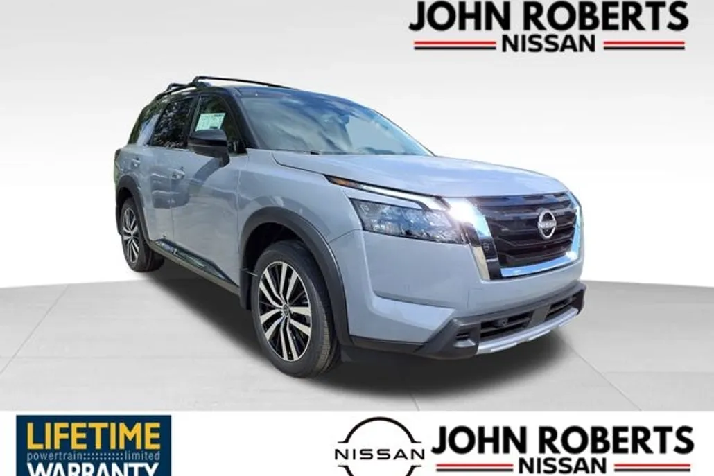2025 Nissan Pathfinder Platinum photo 1