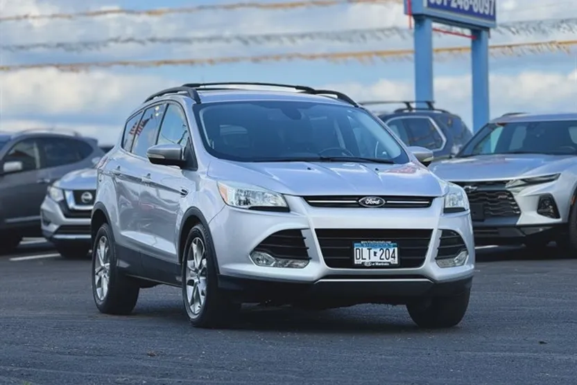 2013 Ford Escape SEL photo 1