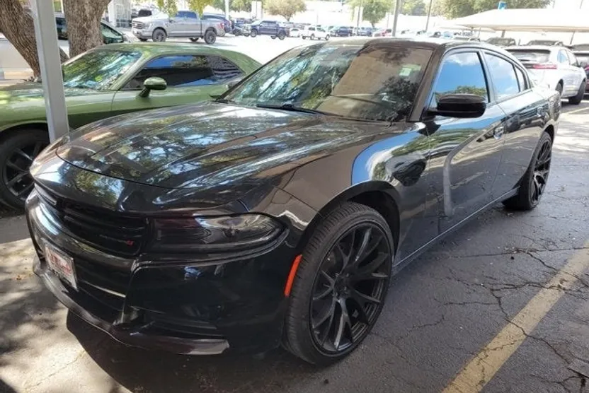 2022 Dodge Charger SXT photo 1