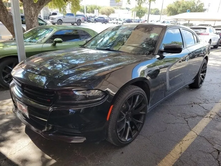 2022 Dodge Charger SXT photo 1