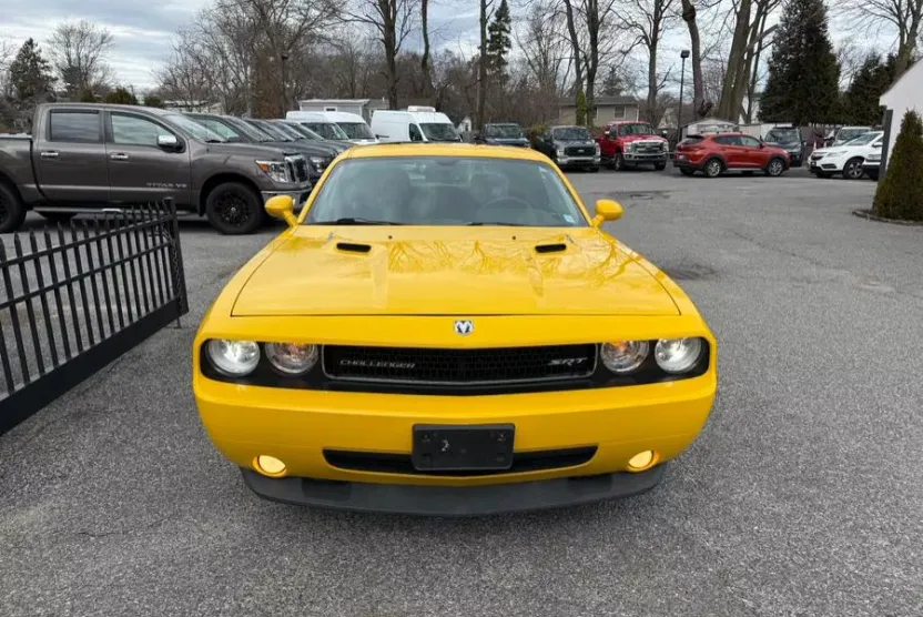 2010 Dodge Challenger SRT8 photo 1