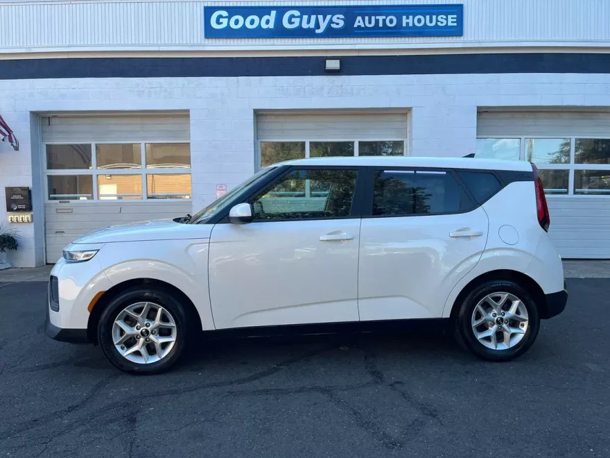 2020 Kia Soul S photo 1