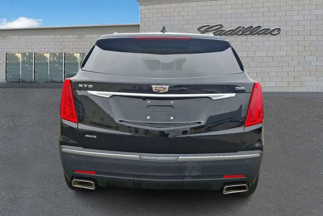 2018 Cadillac XT5 Luxury photo 1