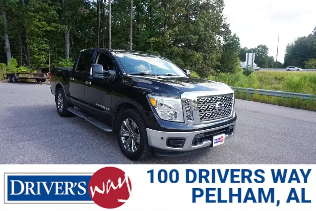 2019 Nissan Titan SV photo 1