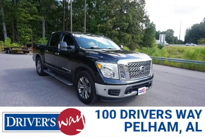 2019 Nissan Titan SV photo 1