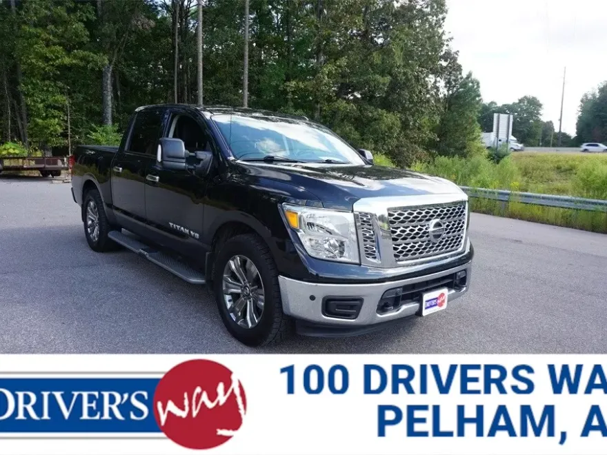 2019 Nissan Titan SV photo 1