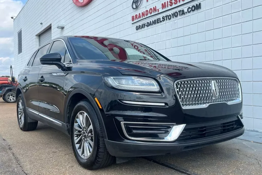 2020 Lincoln Nautilus Standard photo 1