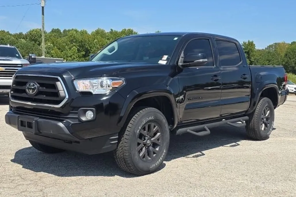 2023 Toyota Tacoma V6 photo 1