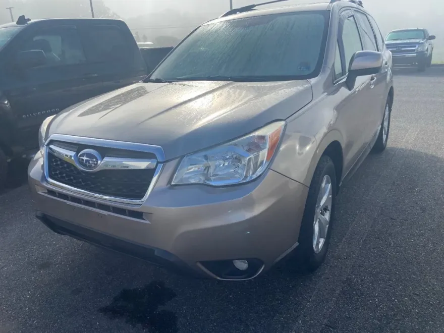 2016 Subaru Forester 2.5i Premium photo 1