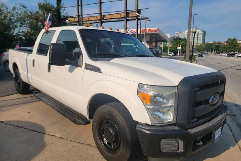2016 Ford F-350 XLT photo 1