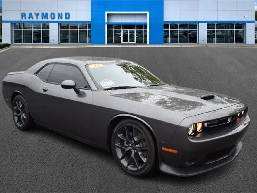 2022 Dodge Challenger GT photo 1